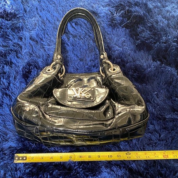 Kathy Van Zeeland black vinyl logo satchel bag. - Picture 15 of 16